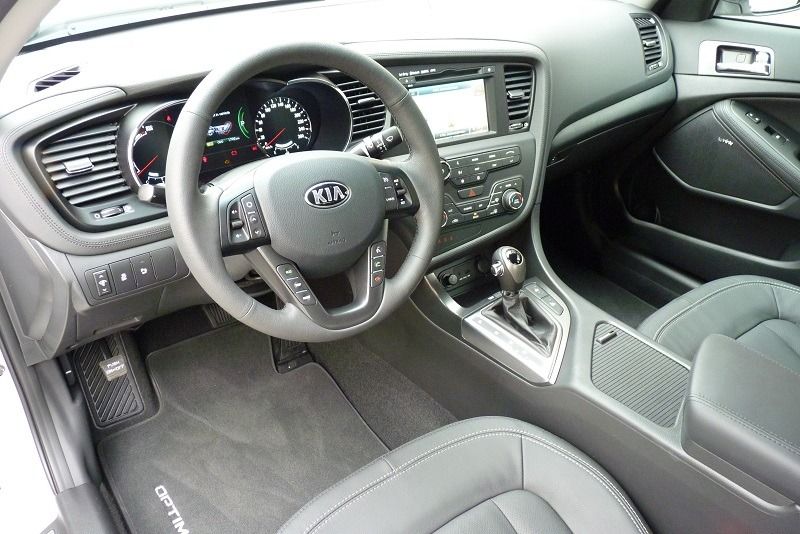 Kia Optima Hybrid (2013) 2 Optima 3