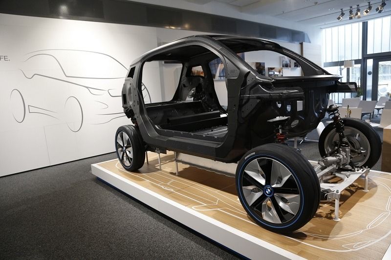 BMW i3 – BMW baut die Zukunft 6 der-Autotester