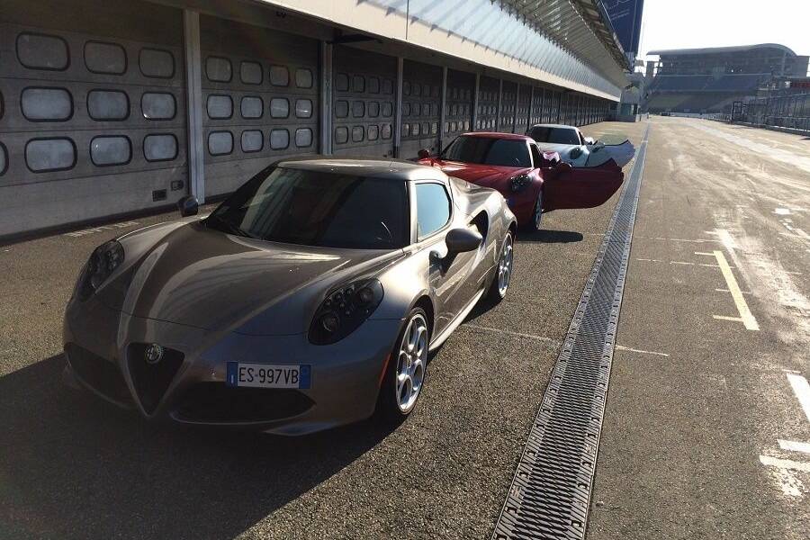 Alfa Romeo 4C - Straßenrennwagen für den mittleren Geldbeutel 45 der-Autotester