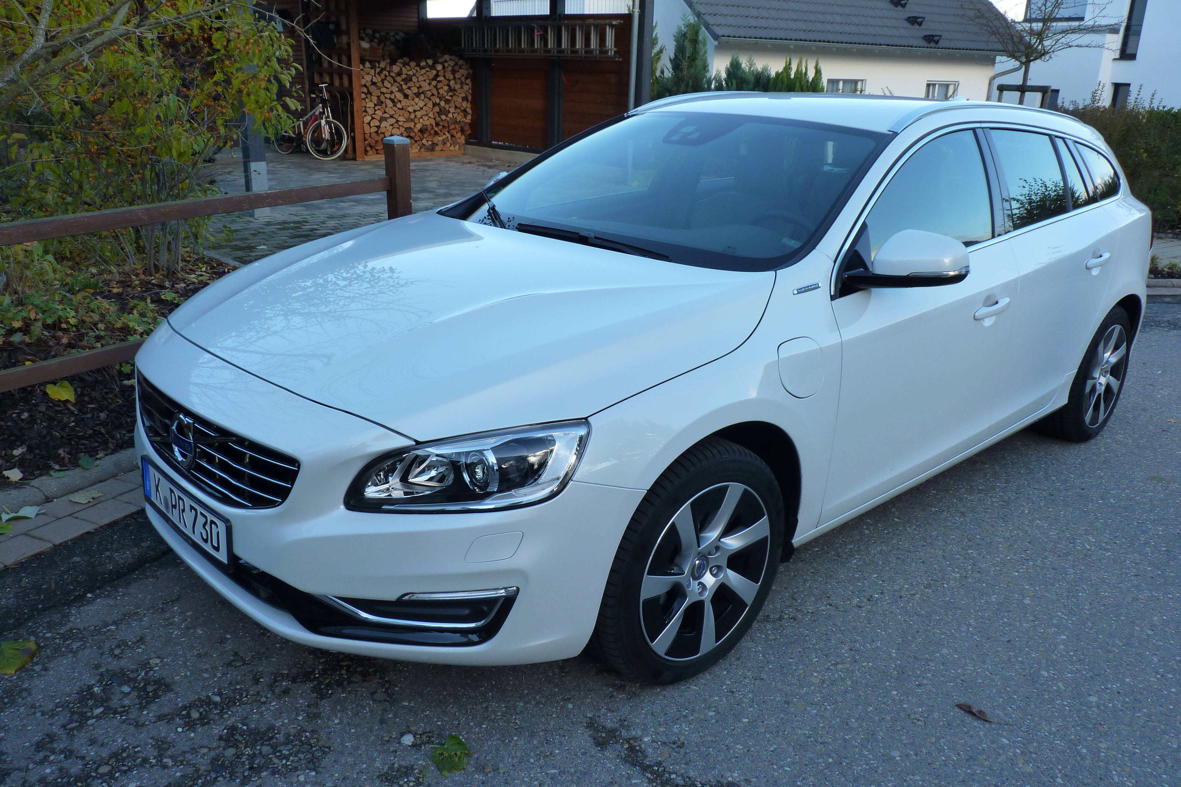 Volvo V60 Plug-in Diesel Hybrid 11 der-Autotester