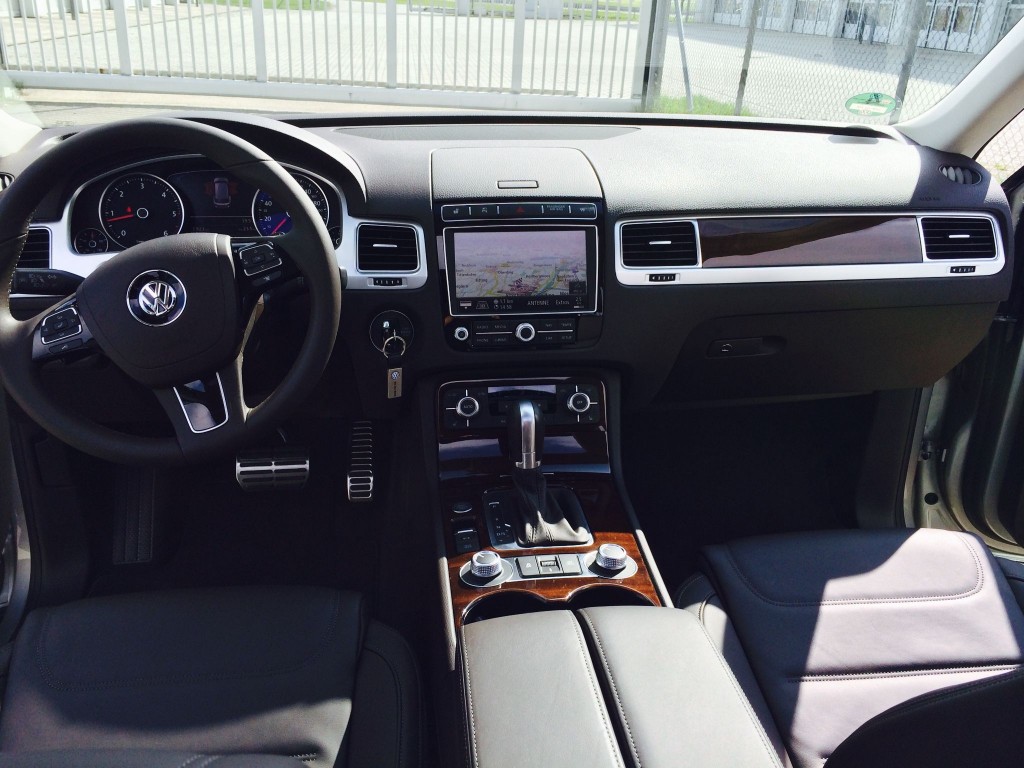 Touareg - Der große SUV von Volkswagen erhielt eine Frischzellenkur 2 VW_Touareg_2014 3-1-min