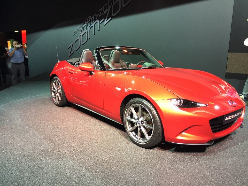 Autosalon Paris - Ein Rundgang 11 Mazda MX 5 - der Klassiker nun im modernen Kleid