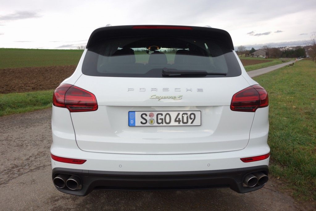 Porsche Cayenne S E-Hybrid - Flüsterleise Fahren mit 2.350 Kilo 8 Cayenne S E-Hybrid - Heck