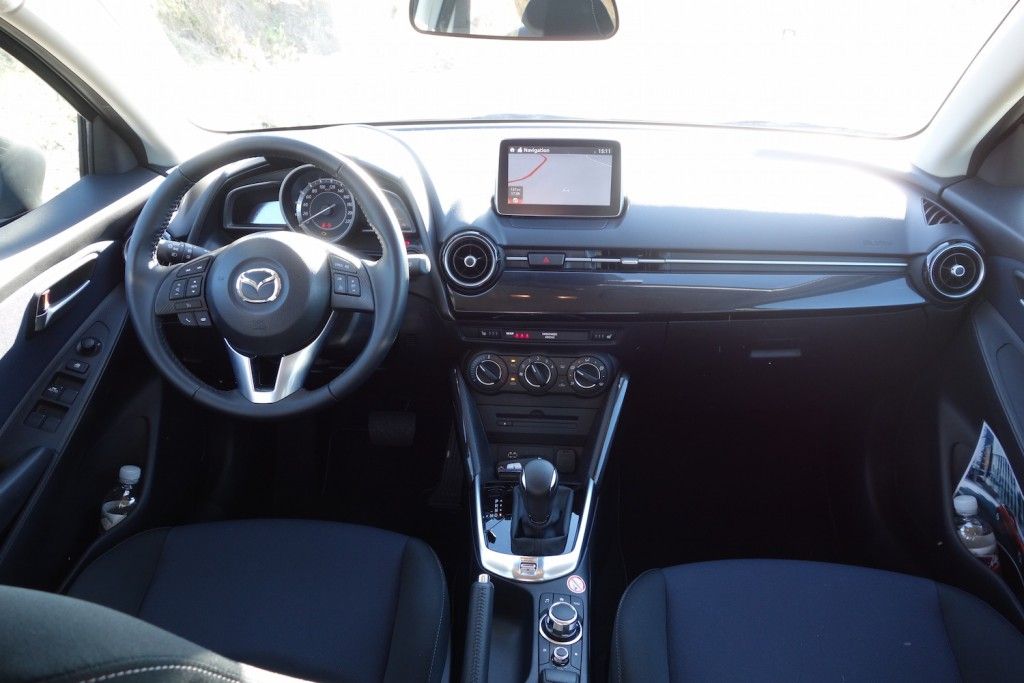 Der neue Mazda2 - Rightsizing statt Downsizing 2 Mazda 2 2015 Innenraum Exlusive-Line