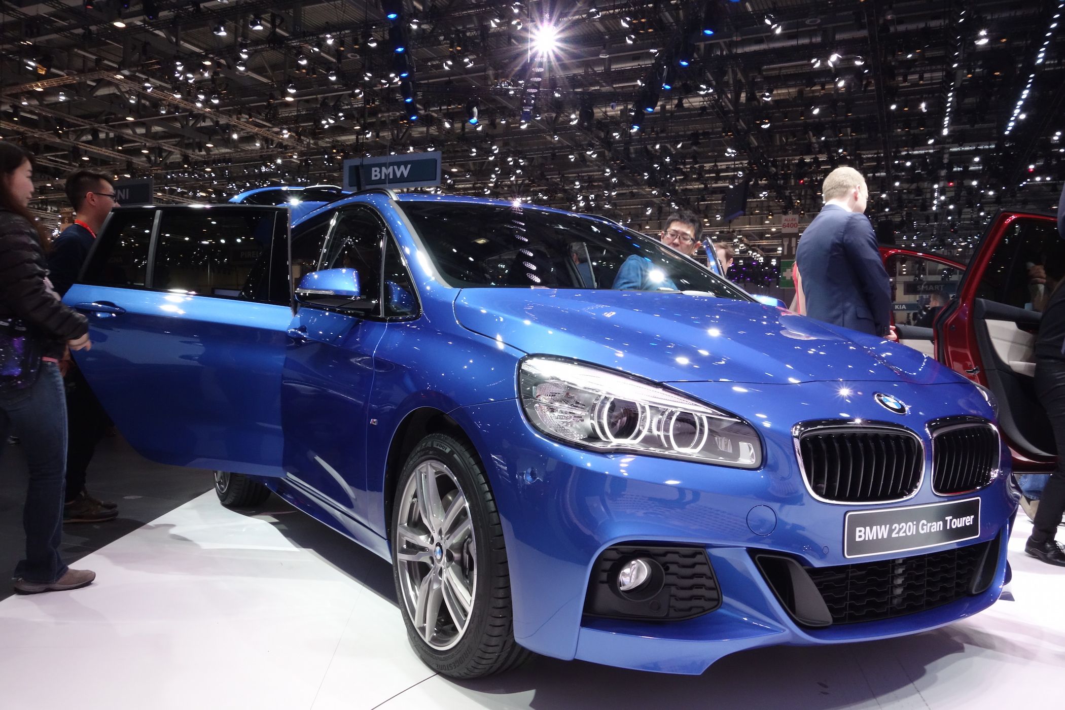 Genf 2015: BMW 2er Gran Tourer Bildergalerie 5 der-Autotester