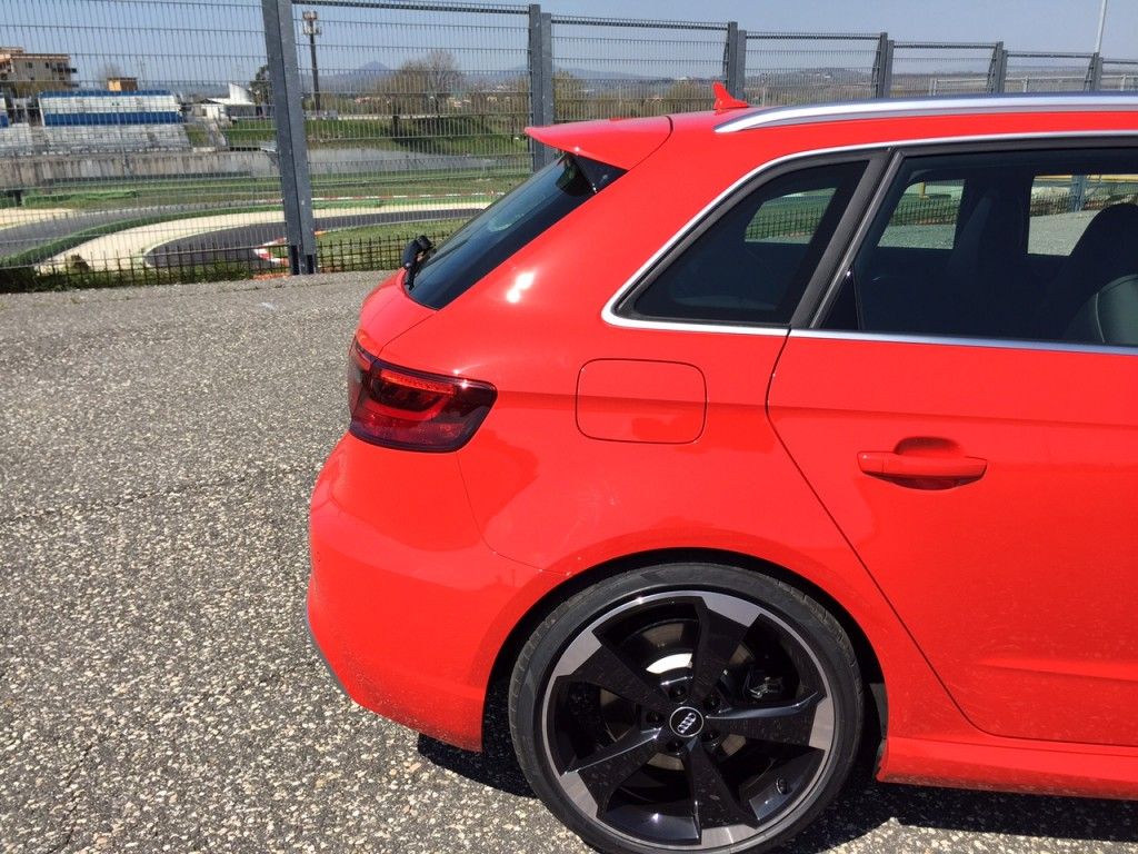 Rennwagen für Papi - Der neue Audi RS3 8 Audi RS3 Hinterteil