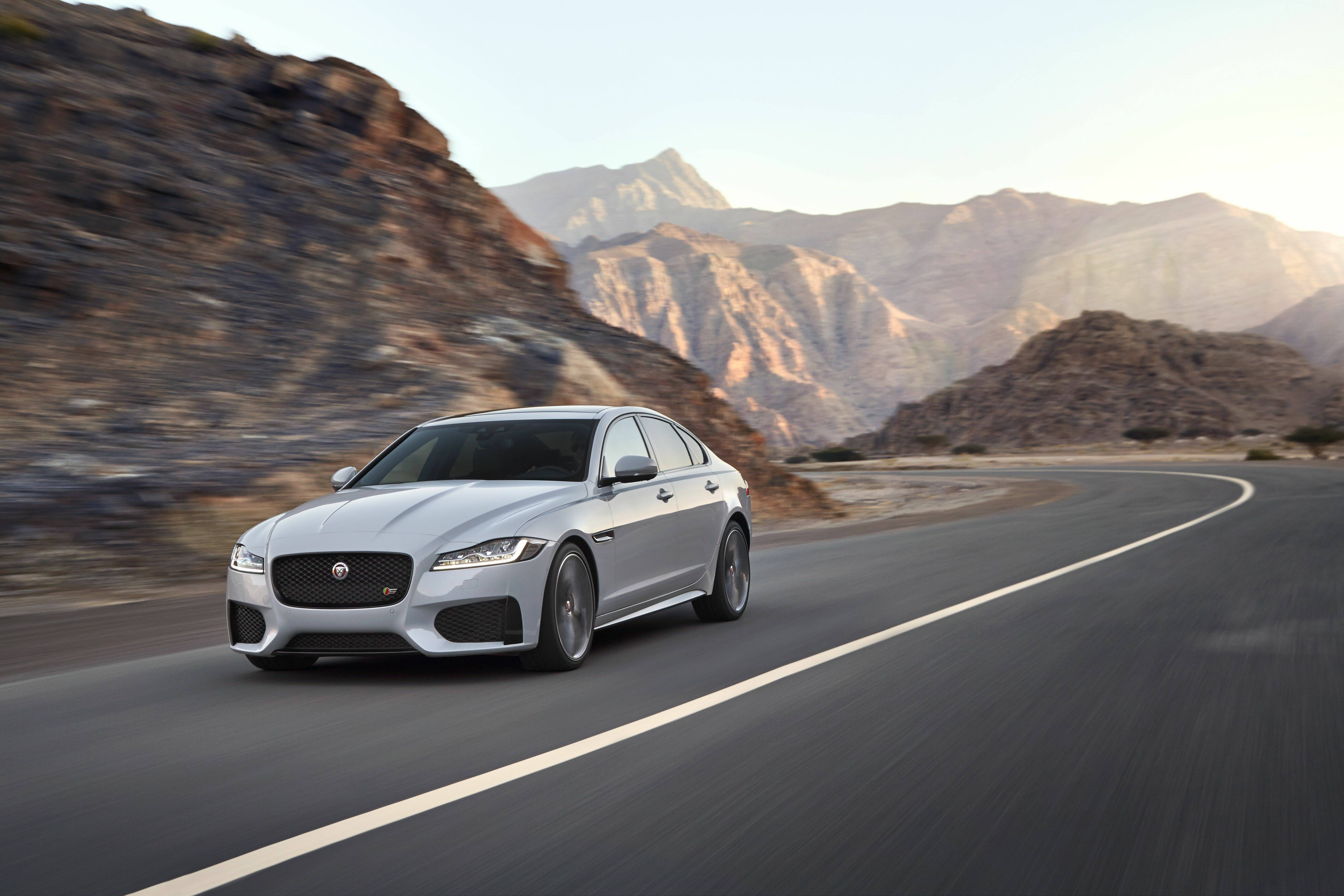 New York Motor Show 2015 - Weltpremiere Nr. 2: Der neue Jaguar XF 4 der-Autotester