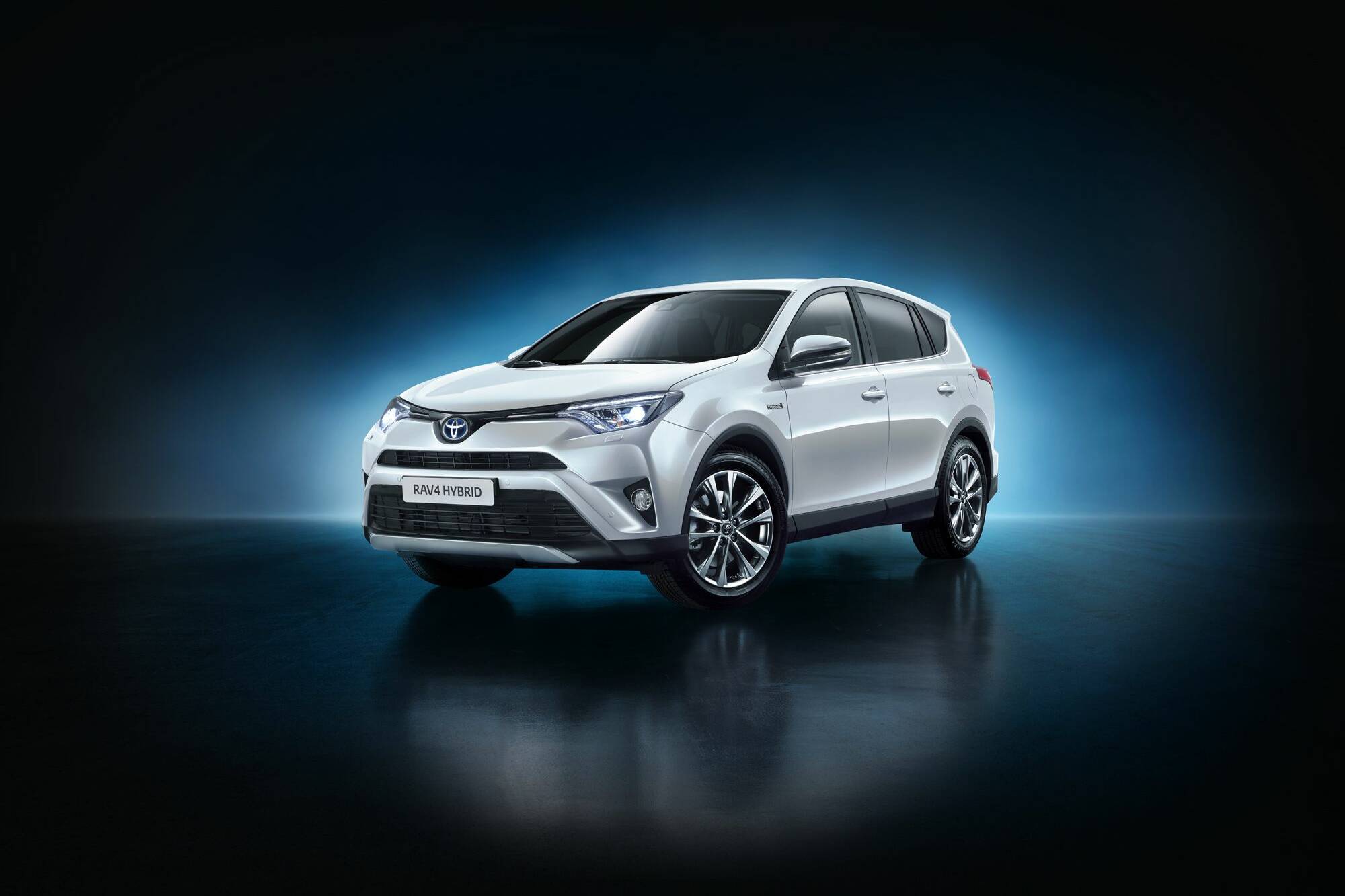 New York Motor Show 2015: Toyota enthüllt neuen RAV4 mit Hybridantrieb 7 der-Autotester