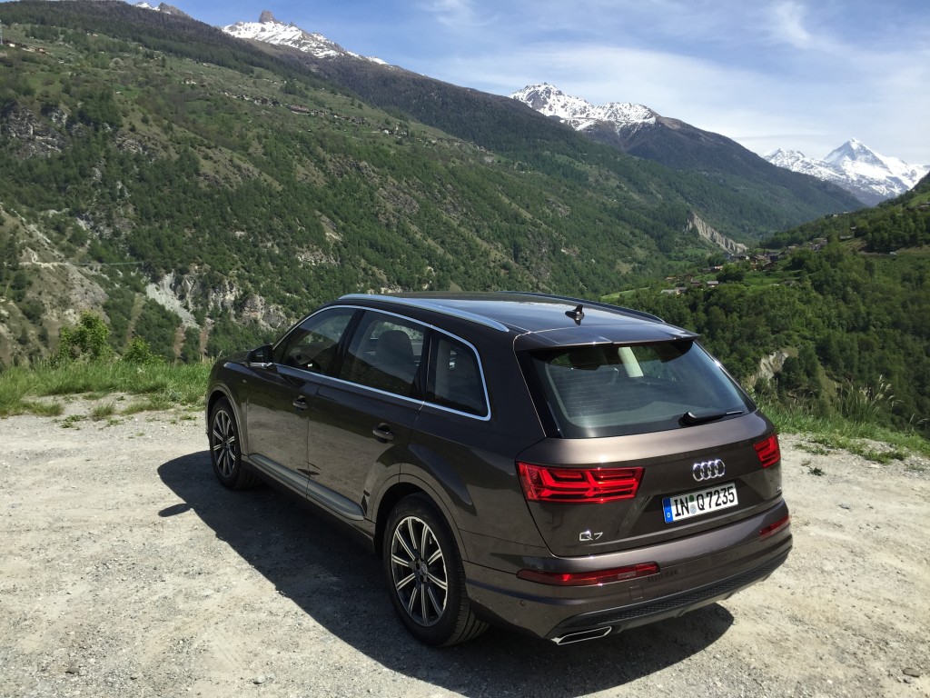 Die ersten Fotos des brandneuen Audi Q7, der 2. Generation 1 Foto 11.05.15 14 58 10