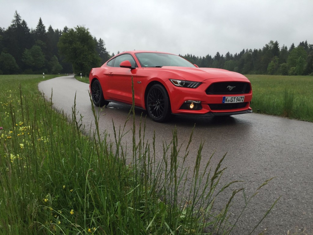 Ford Mustang - Ur-Amerikanischer Hengst galoppiert nach Europa 1 Ford Mustang 2015