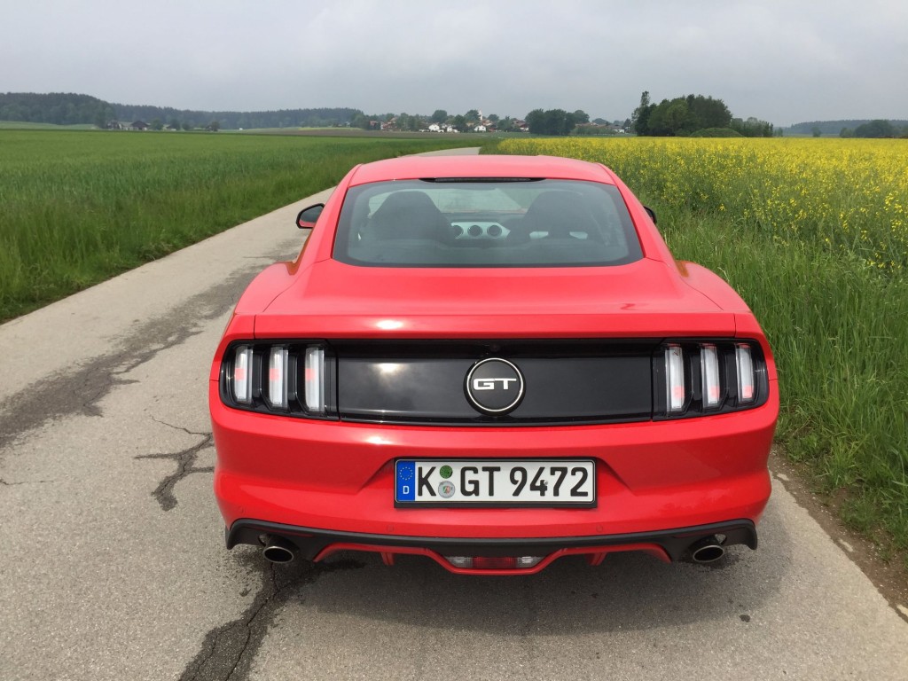 Ford Mustang - Ur-Amerikanischer Hengst galoppiert nach Europa 7 Ford Mustang 2015