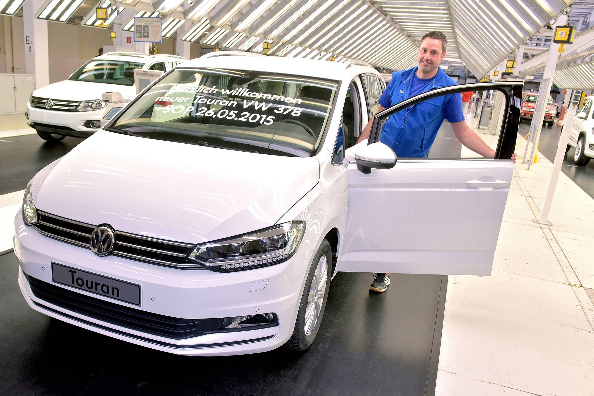 Erster neuer Touran läuft vom Band 9 der-Autotester