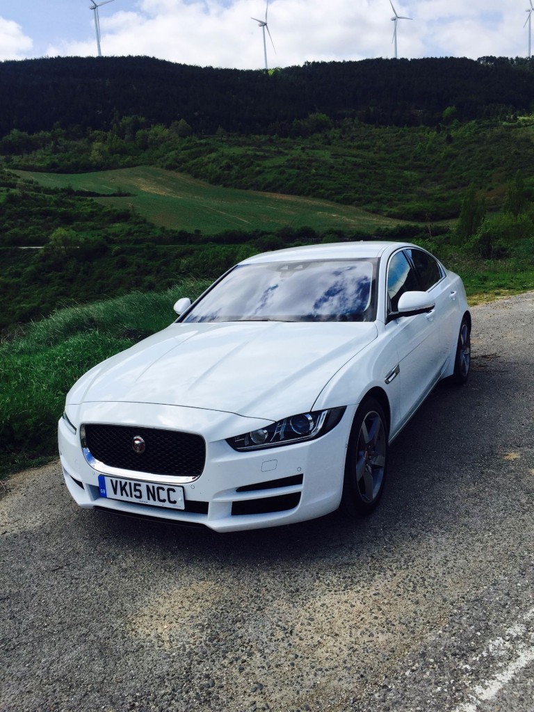 Der brandneue Jaguar XE - Britische Raubkatze jagt bayrische Weißwurst 1 Jaguar XE von vorne