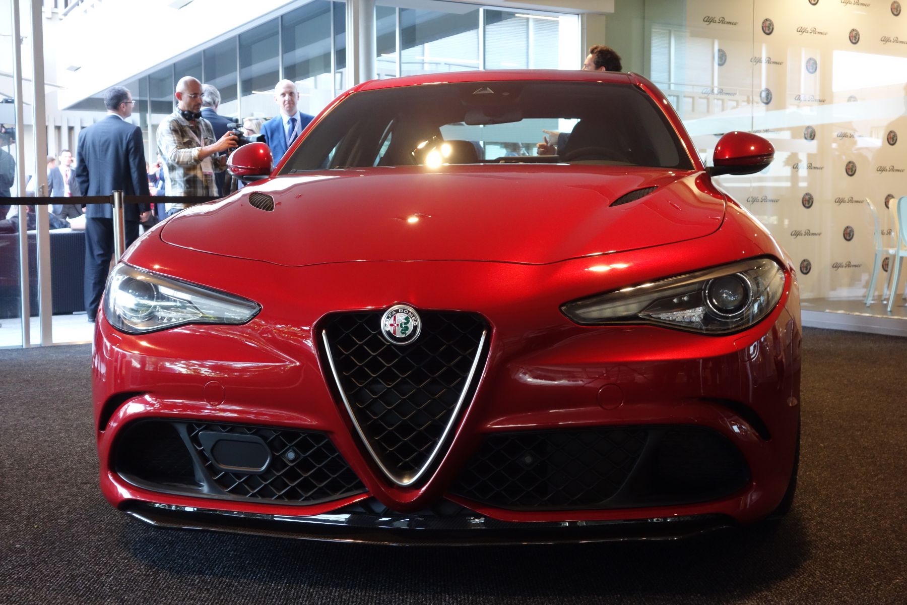 Weltpremiere: Alfa Romeo belebt ihre Giulia 3 der-Autotester