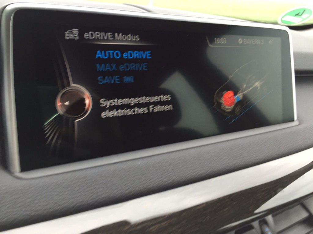 Der BMW X5 eDrive - Benzinmotor und Elektromotor in kongenialer Verbindung 9 der-Autotester