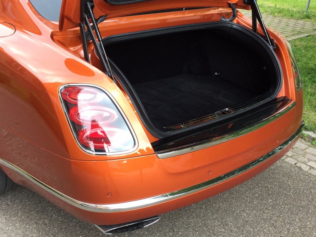 Bentley Mulsanne Speed - Der Chauffeur hat frei 14 der-Autotester