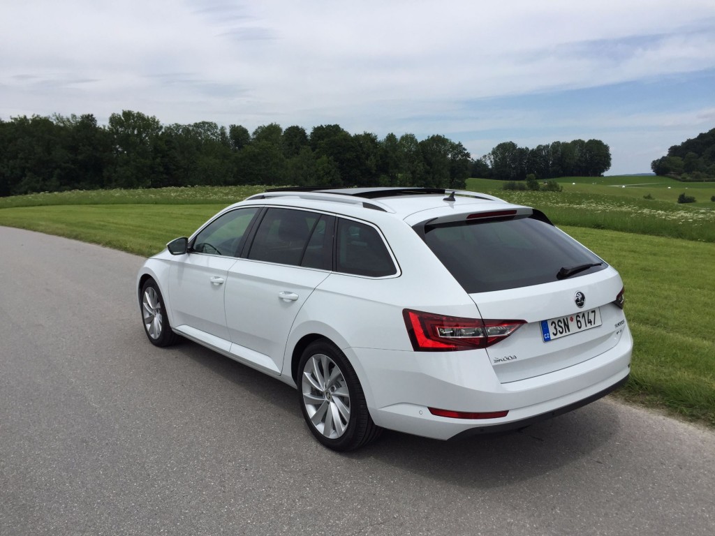 Im September kommt der Skoda Superb Combi 3 der-Autotester
