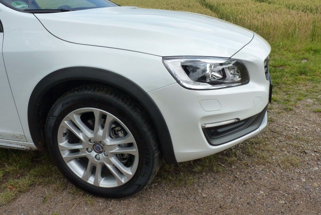 Volvo hat geländegängigen Zuwachs bekommen 16 der-Autotester