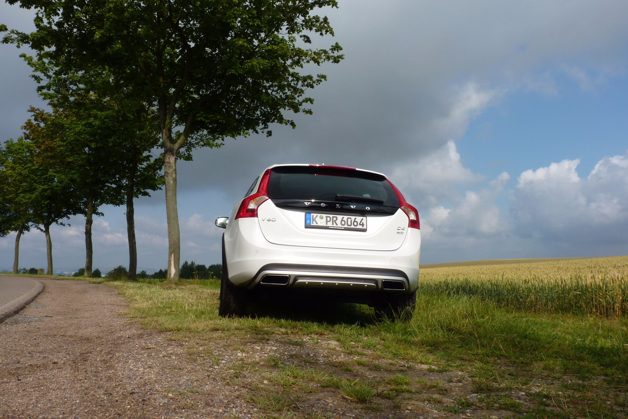 Des Lehrers neue Lieblinge ?- Volvo V60 und S60 Cross Country 13 Volvo V60 Cross Country D4 AWD 2015