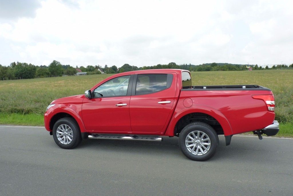 Der Mitsubishi L200 - Wer sagt eigentlich, nur Männer dürfen Pick-ups fahren? 1 Mtsubishi L 200 - 2015