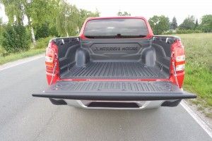 Der Mitsubishi L200 - Wer sagt eigentlich, nur Männer dürfen Pick-ups fahren? 14 der-Autotester