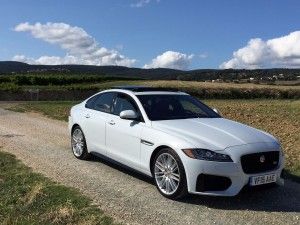 Der neue Jaguar XF: Business-Class-Herausforderer am Puls der Zeit 15 der-Autotester