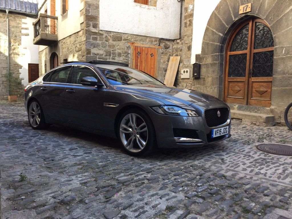 Der neue Jaguar XF: Business-Class-Herausforderer am Puls der Zeit 7 Jaguar XF 2015