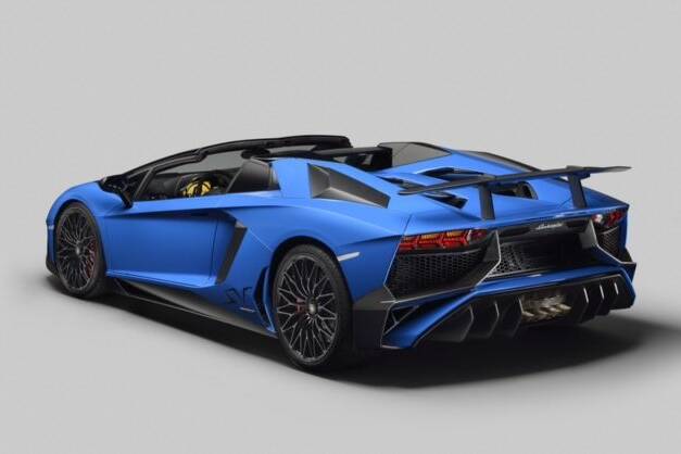 Lamborghini brüstet sich mit einem Leistungsgewicht von 2,1 Kilo je PS 9 der-Autotester