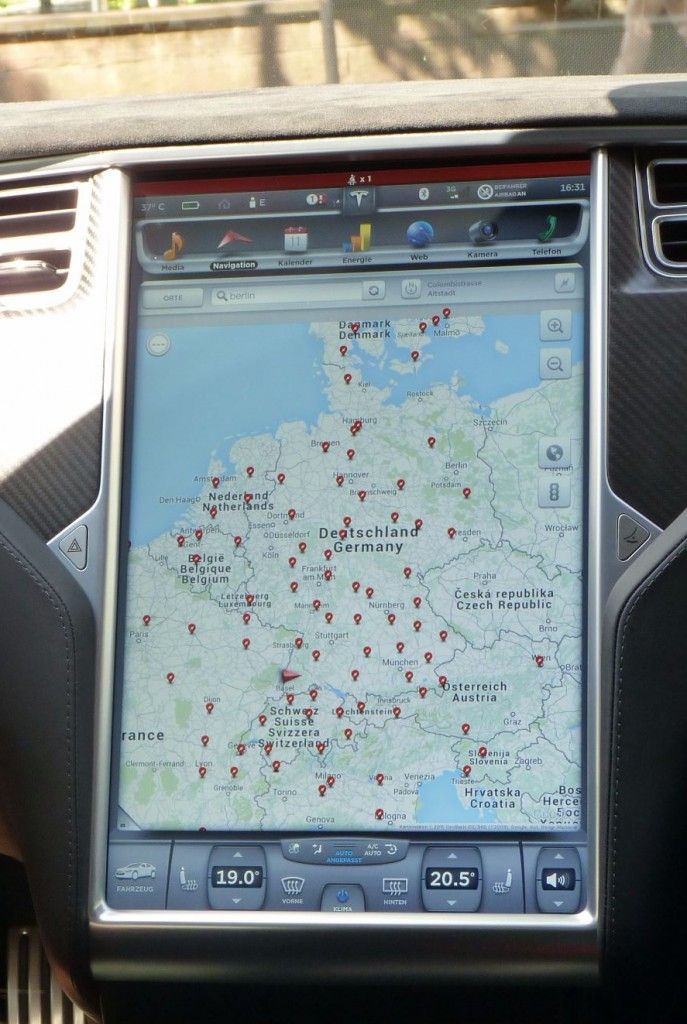 Das Tesla Model S - geht ab wie Schmitz Katze 3 Supercharger-Übersicht Tesla 2015