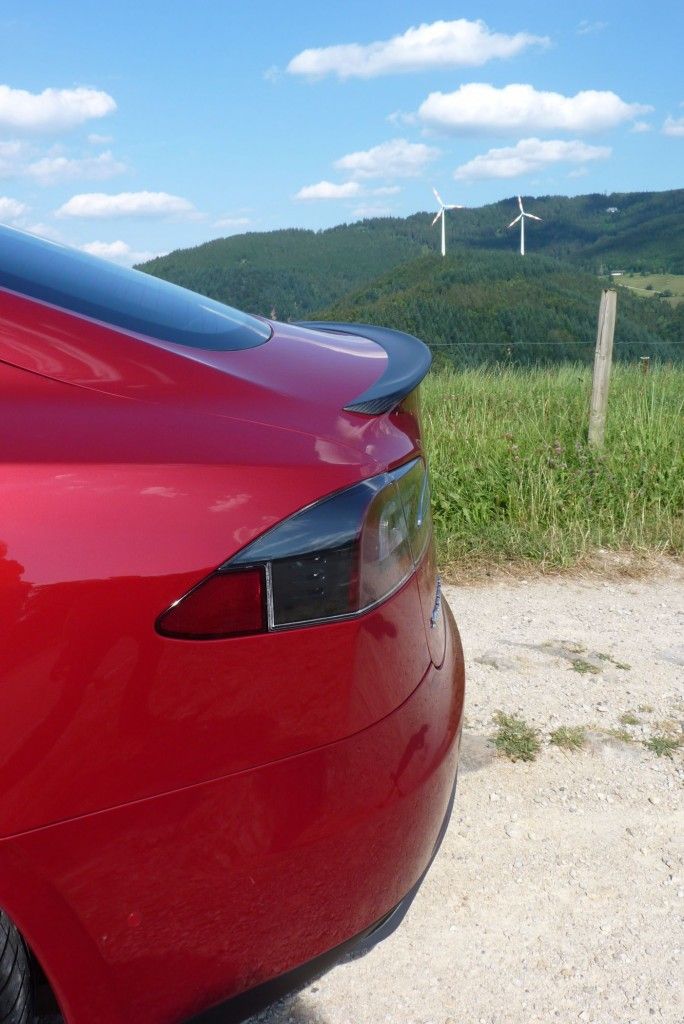 Das Tesla Model S - geht ab wie Schmitz Katze 16 der-Autotester