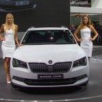 IAA 2015: Die schönsten Messegirls - Deine Favoritin? 7 der-Autotester