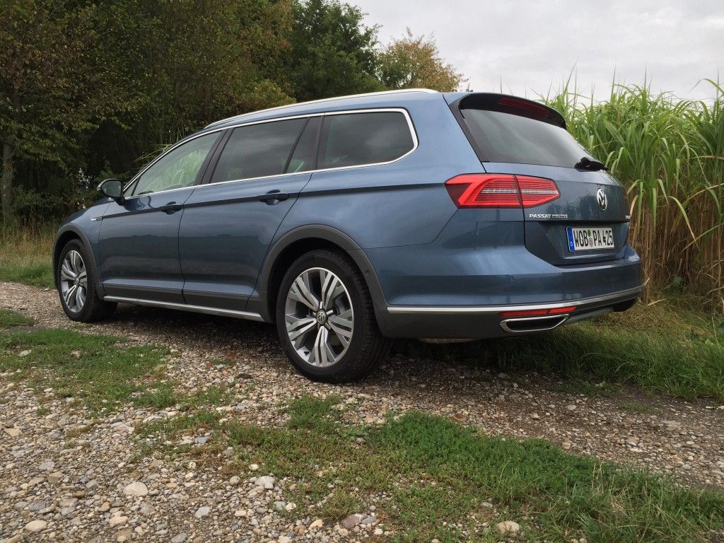 Der Passat Alltrack bringt frischen Wind in die VW-Familie 4 der-Autotester