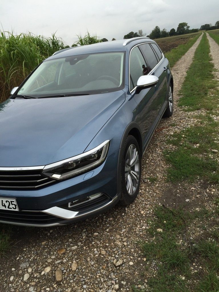 Der Passat Alltrack bringt frischen Wind in die VW-Familie 2 der-Autotester