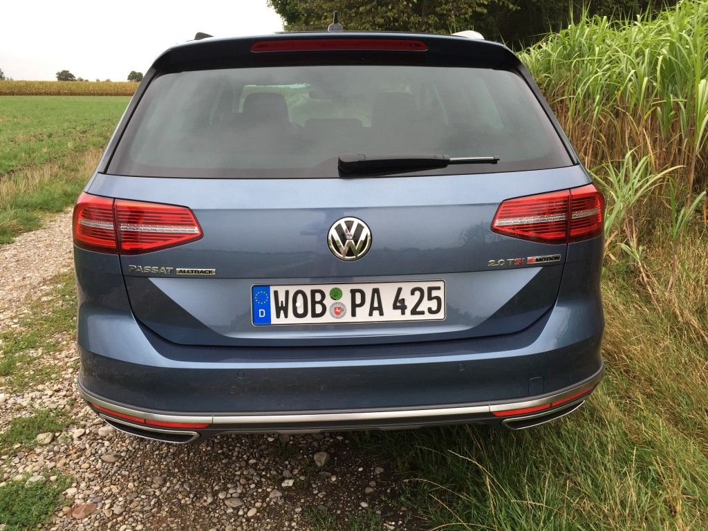 Der Passat Alltrack bringt frischen Wind in die VW-Familie 5 der-Autotester