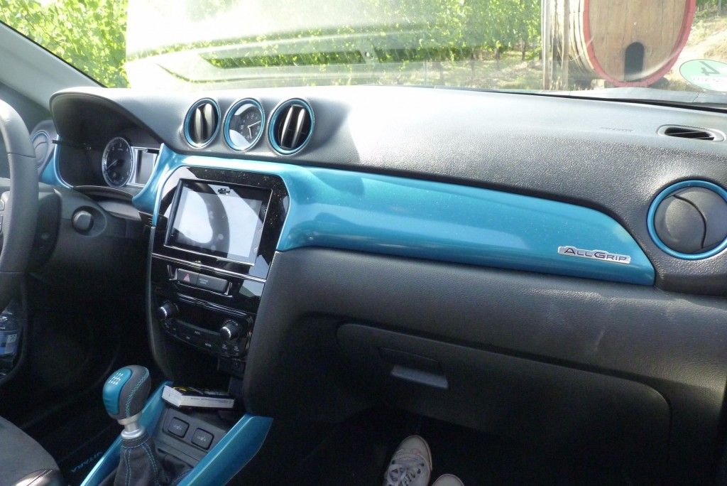 In der richtigen Farbe, weckt der Suzuki Vitara die Lust auf Abenteuer und Freiheit 7 der-Autotester