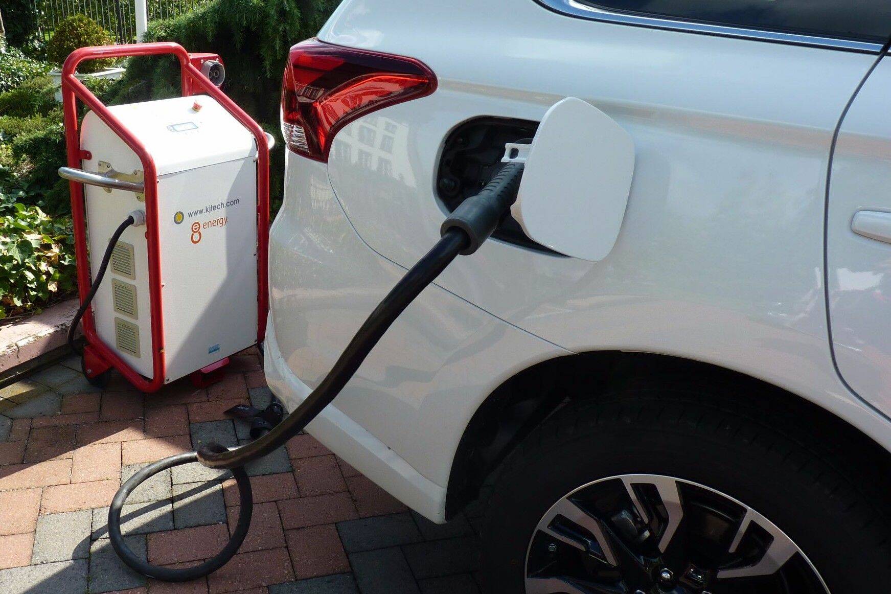 Ende der Umweltprämie: ZDK-Präsident ebenfalls enttäuscht 19 Deutschland ist größter Elektroautomarkt Europas