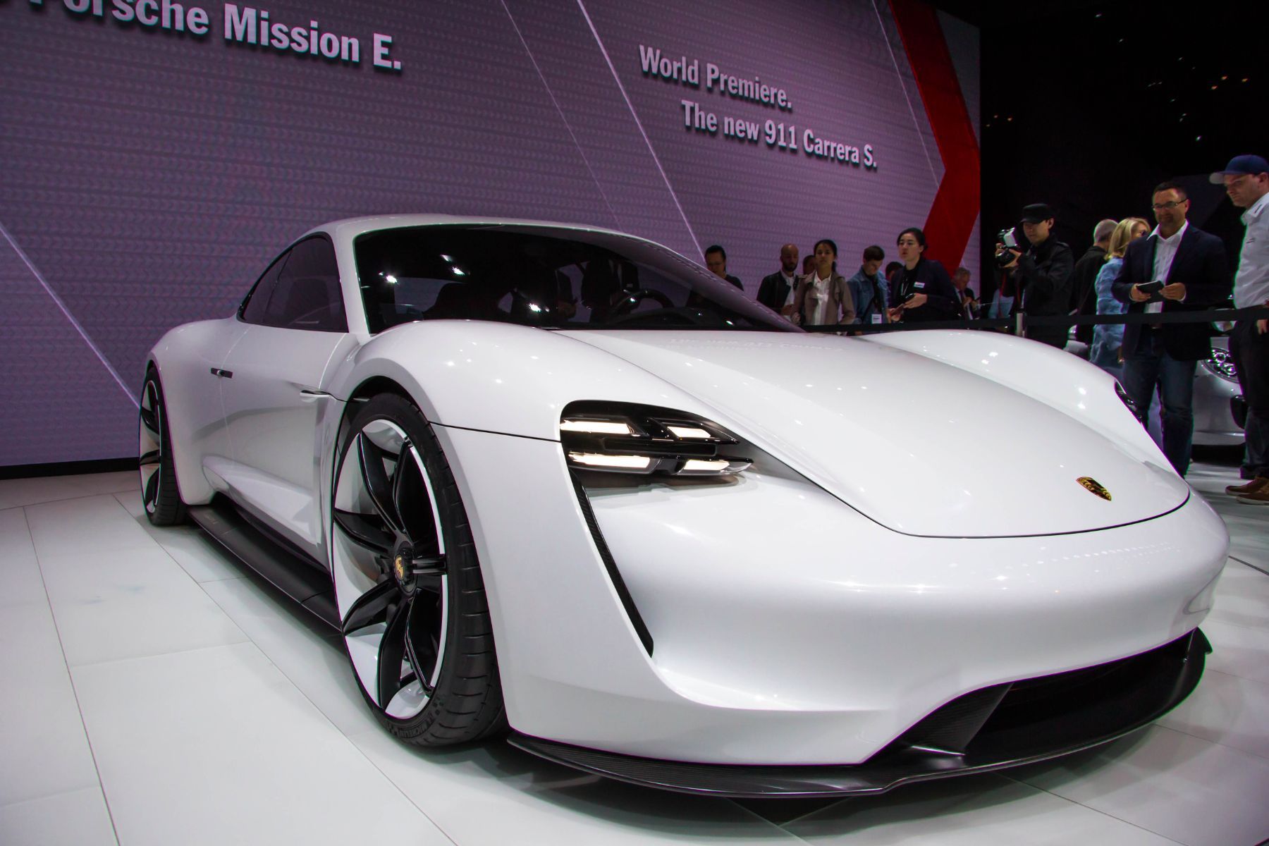 IAA 2015: Die Konzeptstudie Porsche Mission E 1 der-Autotester