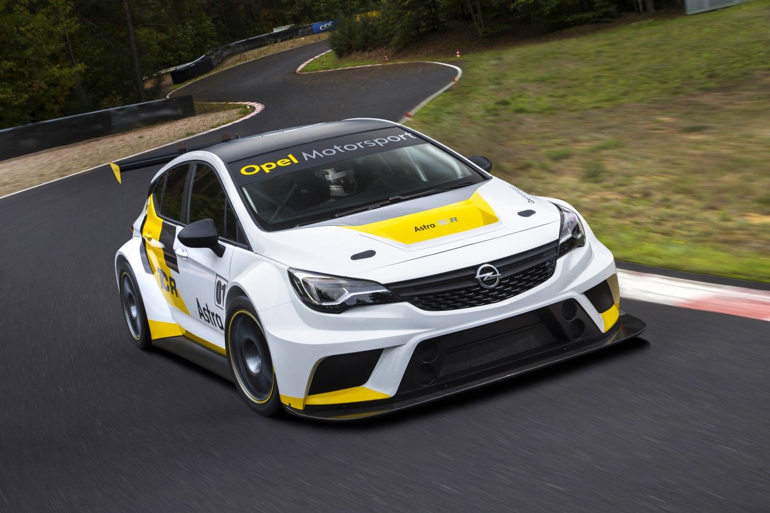 Opel stellt neuen 330 PS starken Tourenwagen vor 1 der-Autotester