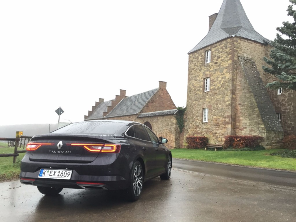 Renault Talisman - Glücksbringer für Renaults Mittelklasse 1 Renault Talisman Heck 2015