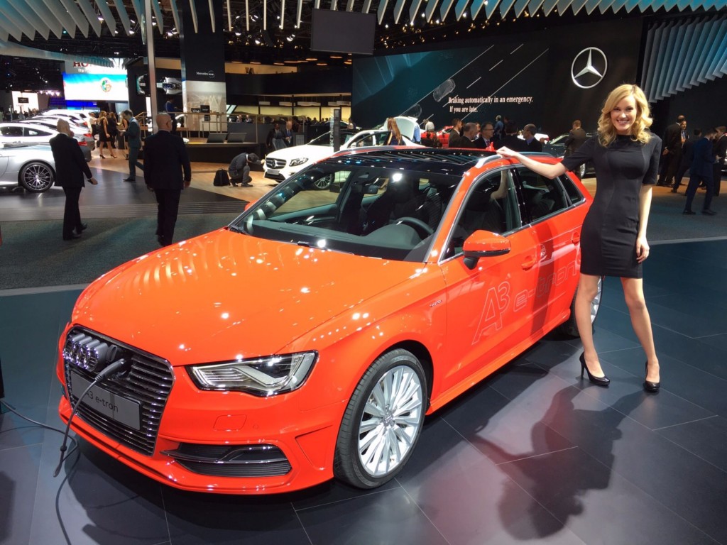 NAIAS 2016: Die schönsten Messegirls 6 der-Autotester