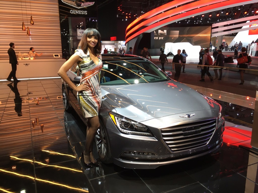 NAIAS 2016: Die schönsten Messegirls 9 der-Autotester