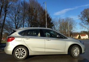 BMW 225xe und 330e - Mit dem Plug-in-Hybrid emissionsfrei in die City 2 der-Autotester