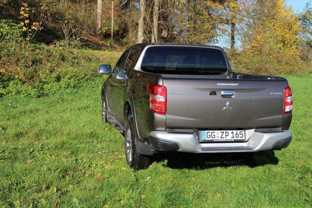 Mitsubishi L200: Der Muli für alle Lebenslagen 8 Mitsubishi L200 von hinten