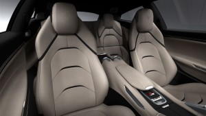 Weltpremiere des Ferrari GTC4 Lusso auf dem Genfer Automobilsalon 4 der-Autotester