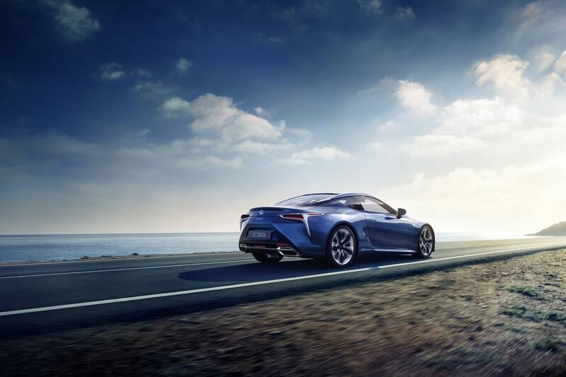 Genf: Lexus stellt die Hybridversion des LC Luxus Coupés vor 3 der-Autotester