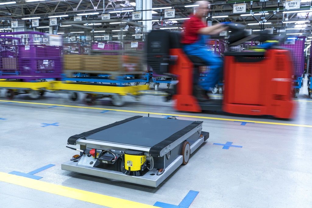 BMW setzt auf selbstfahrende Roboter 11 der-Autotester