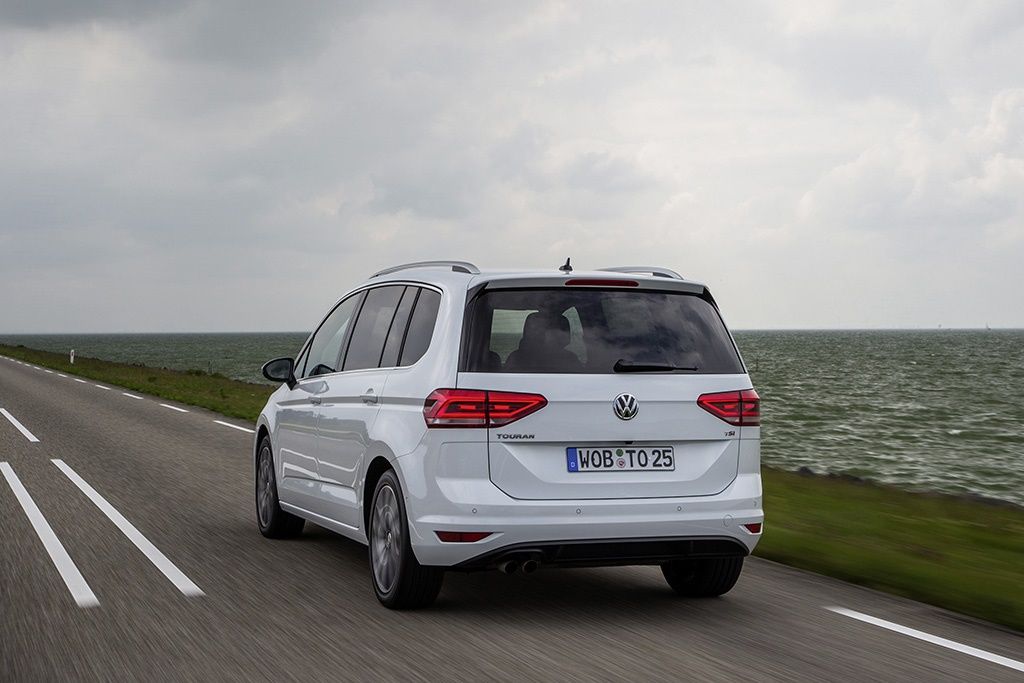 Volkswagen ergänzt sein Motorenangebot beim Touran 7 der-Autotester