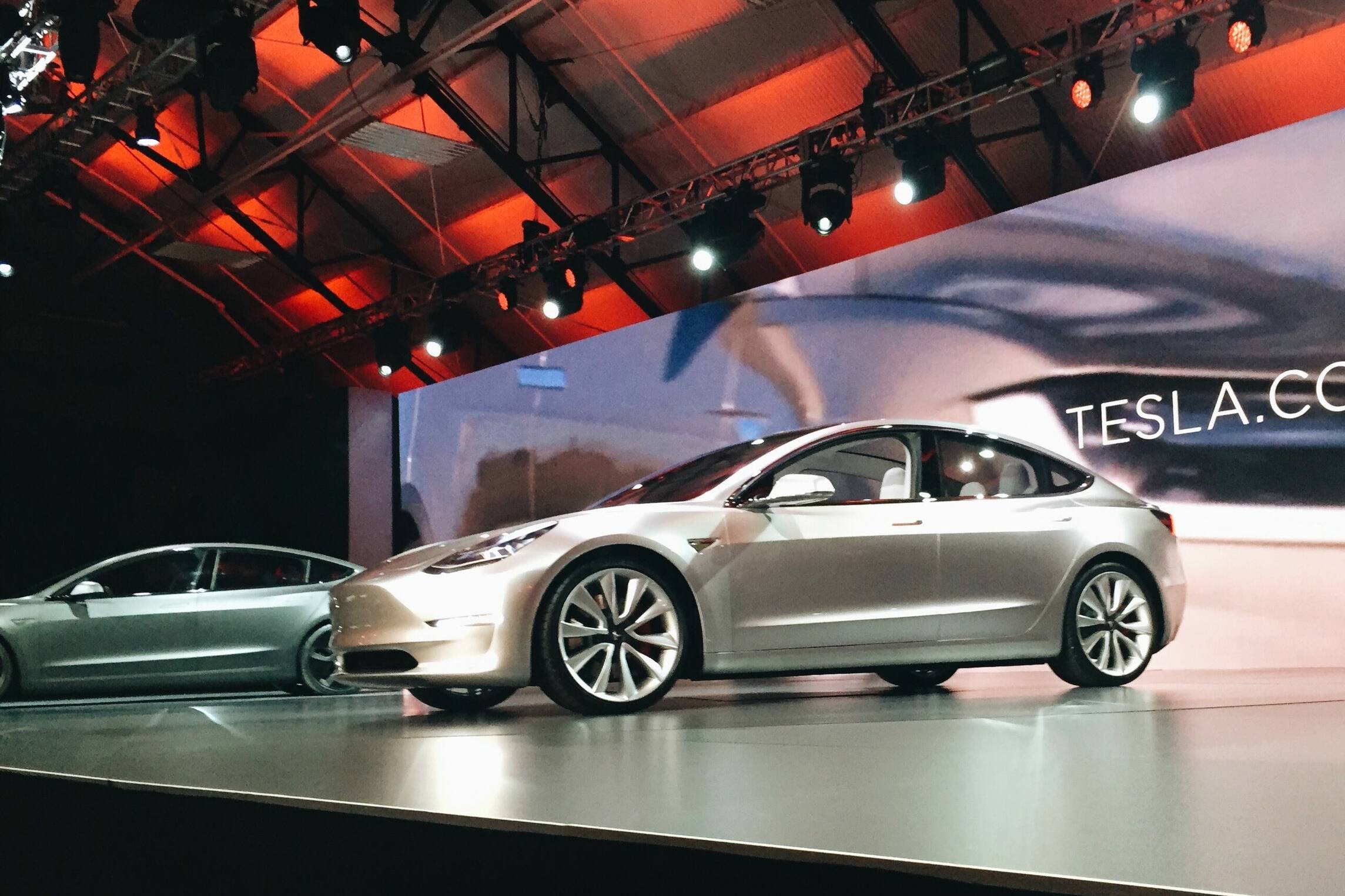 Tesla Model 3: Das Auto zum Kult 7 der-Autotester