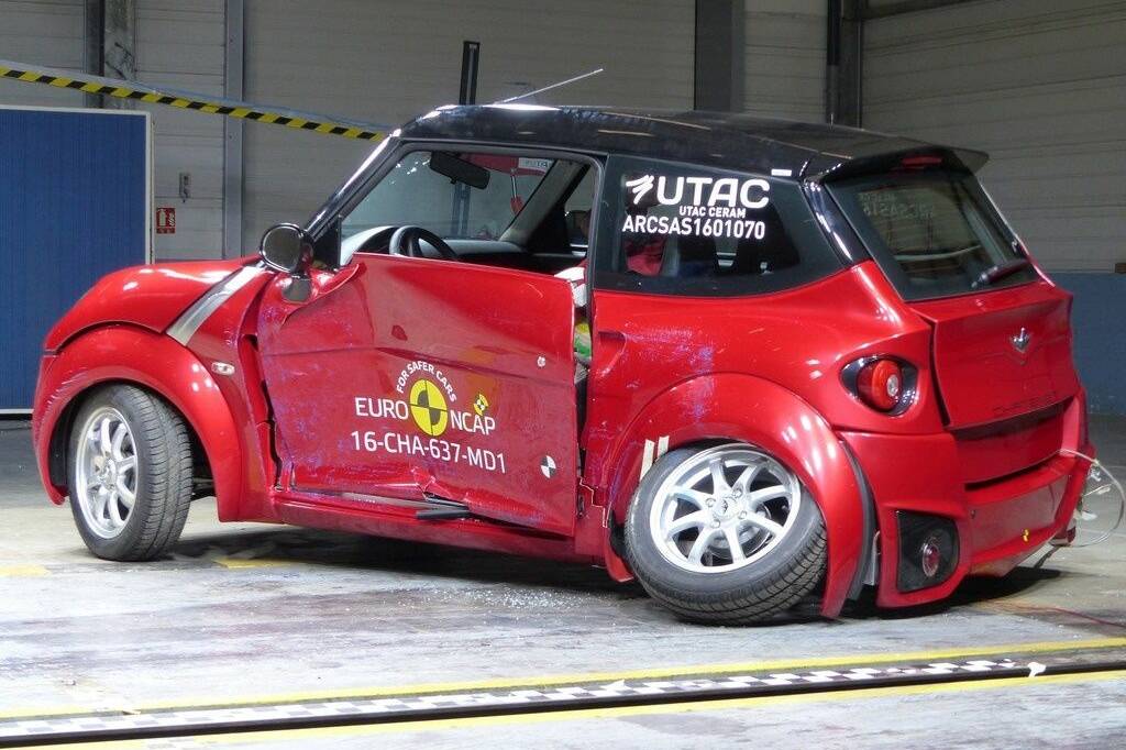 Euro NCAP crasht vier Micro-Cars 10 der-Autotester