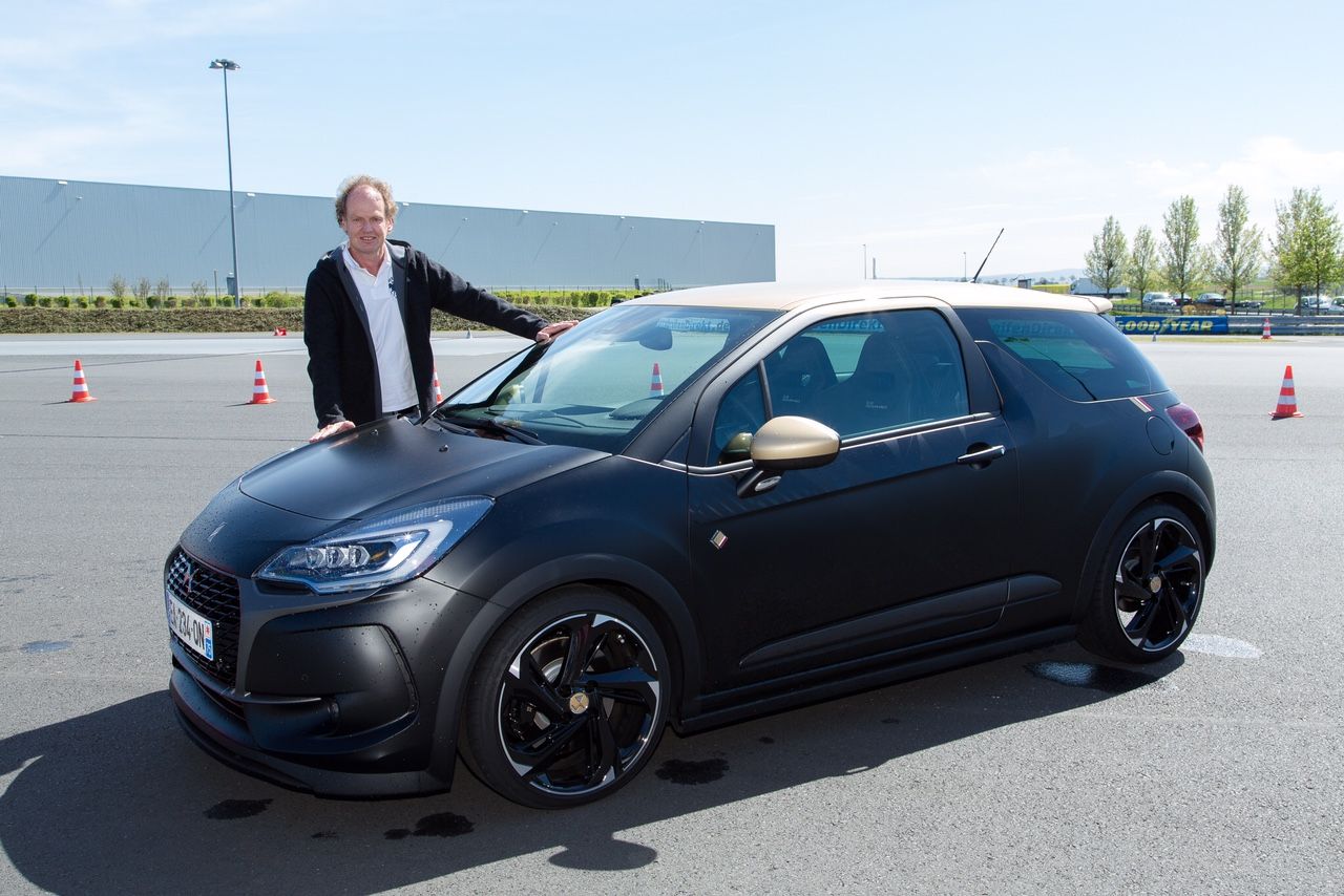 DS 3 nun ohne Citroën Doppelflügel 18 der-Autotester